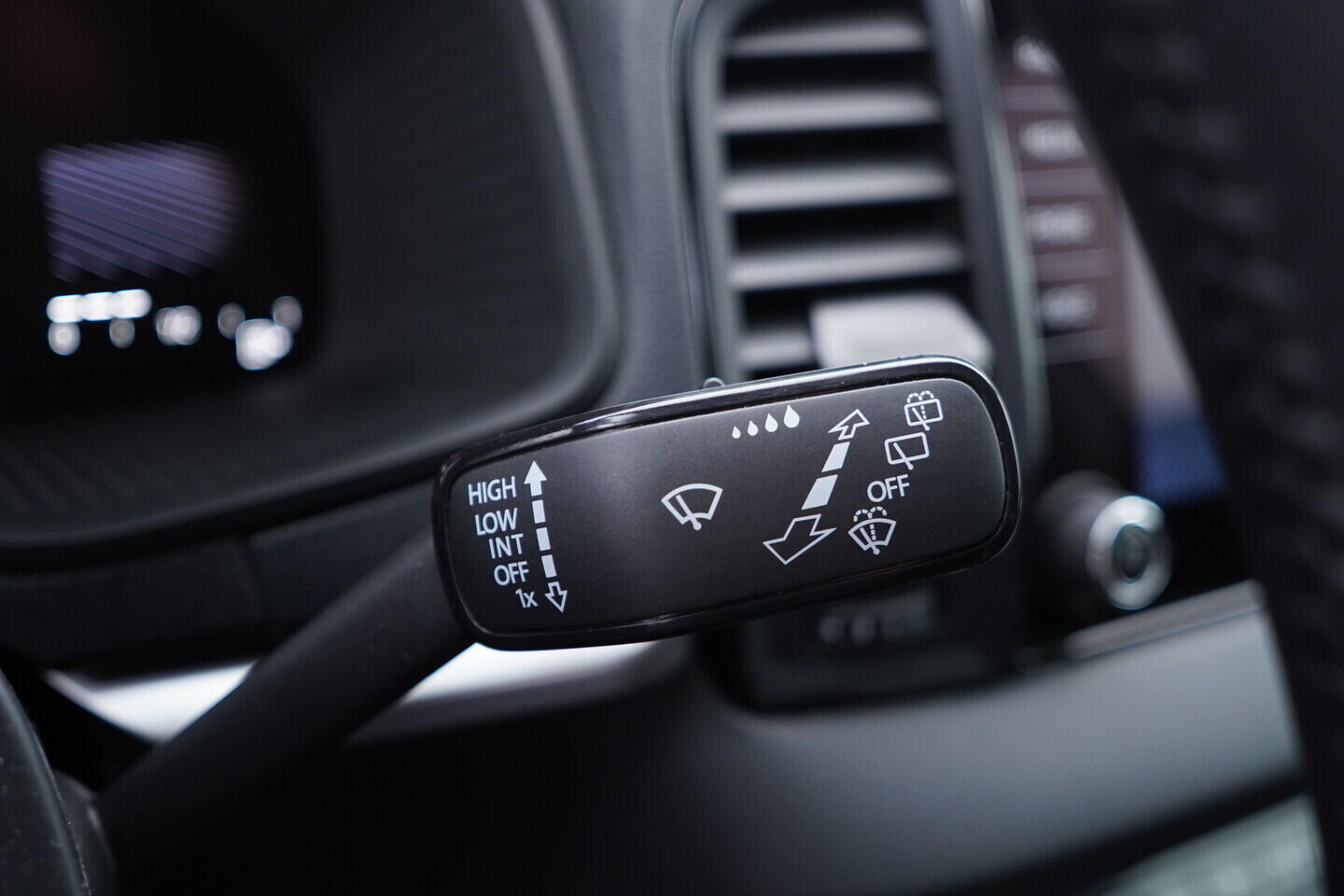 OV190V10783_23.webp_KAROQ Selection 1.5 TSI 110 kW automat, DPH