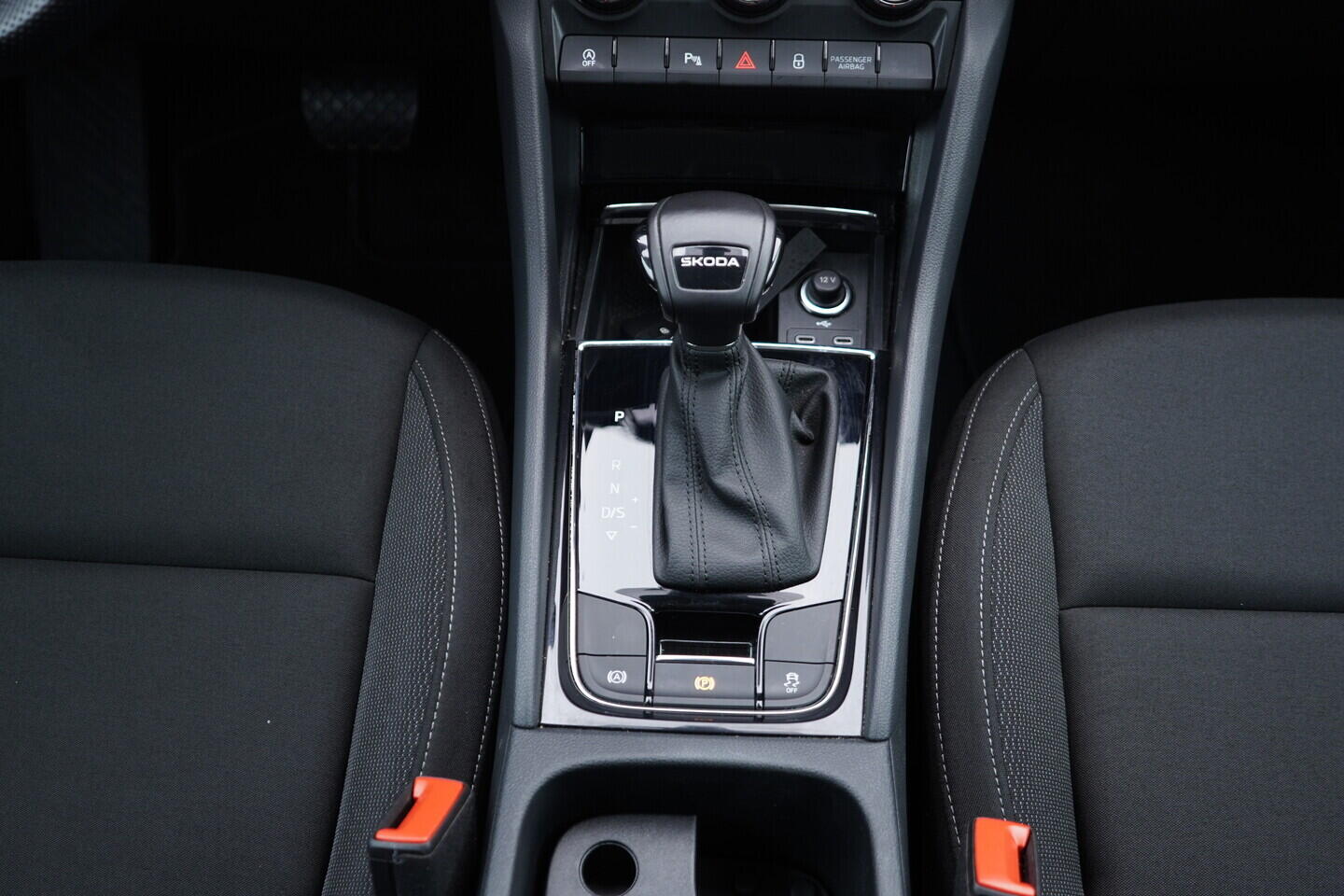 OV190V10783_31.webp_KAROQ Selection 1.5 TSI 110 kW automat, DPH