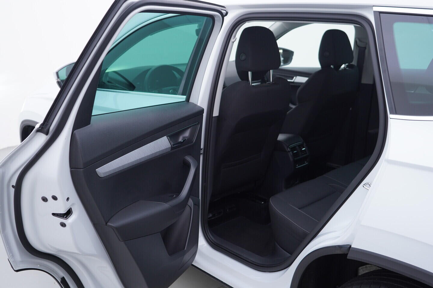 OV190V10783_32.webp_KAROQ Selection 1.5 TSI 110 kW automat, DPH