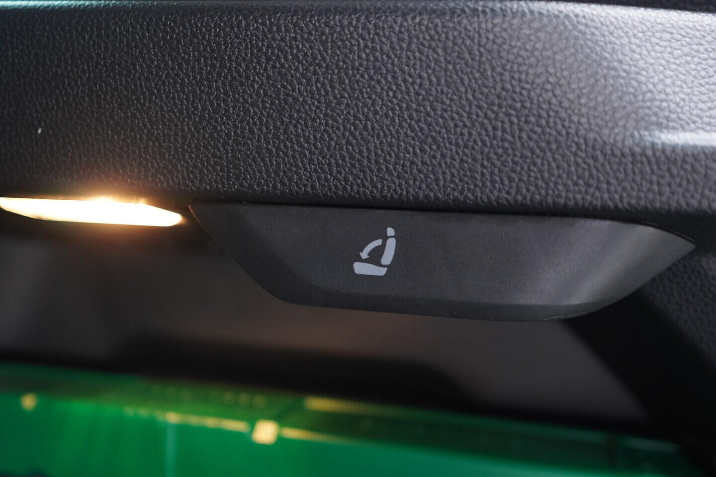 OV190V10783_36.webp_KAROQ Selection 1.5 TSI 110 kW automat, DPH