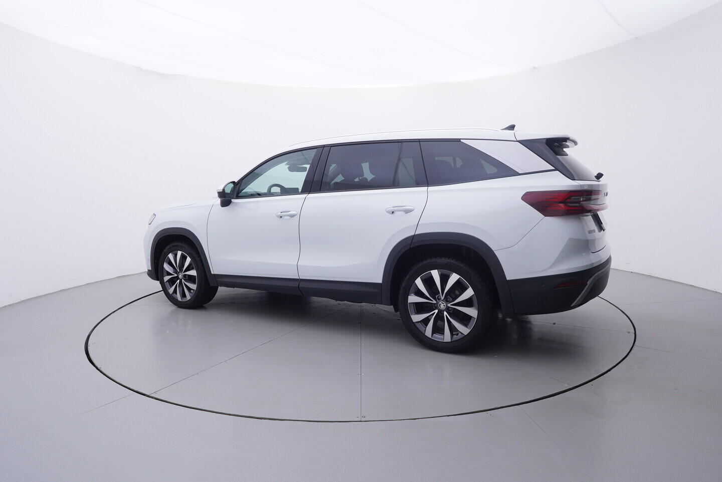 OV190V10784_12.webp_KODIAQ Selection 2.0 TDI 142 kW automat, DPH