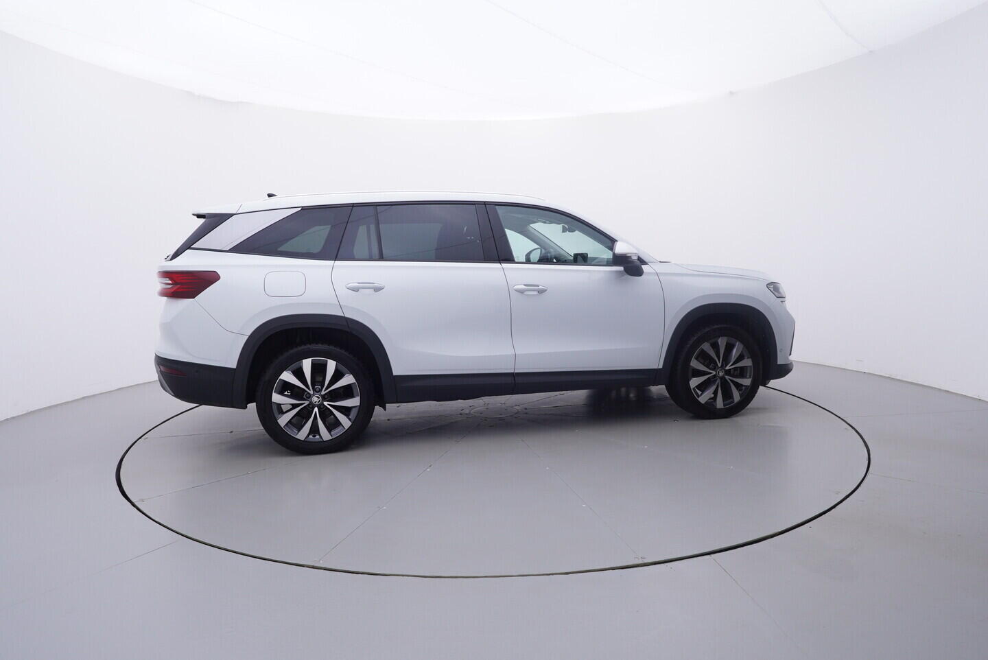 OV190V10784_15.webp_KODIAQ Selection 2.0 TDI 142 kW automat, DPH