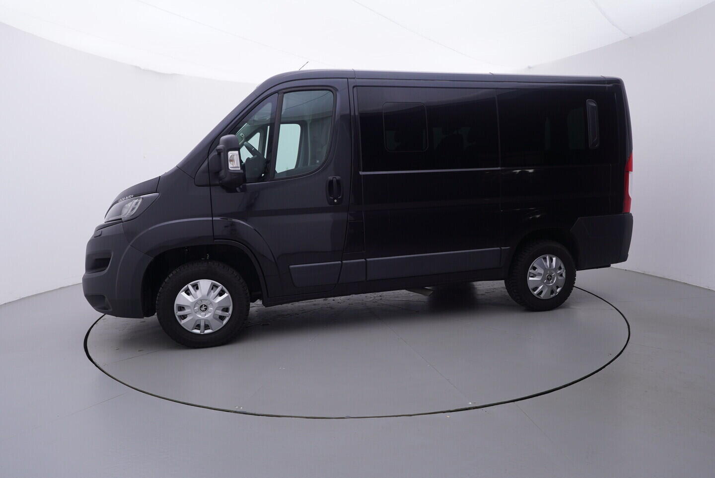 OV190V10785_11.webp_BOXER  2.0 BlueHDi 96 kW manuál