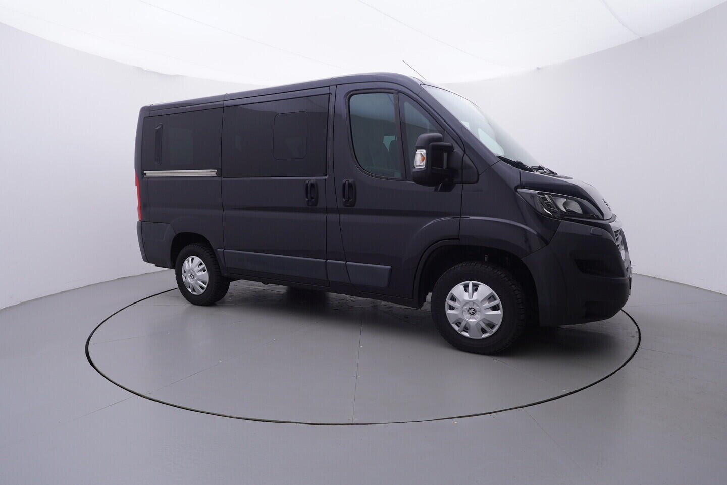 OV190V10785_16.webp_BOXER  2.0 BlueHDi 96 kW manuál