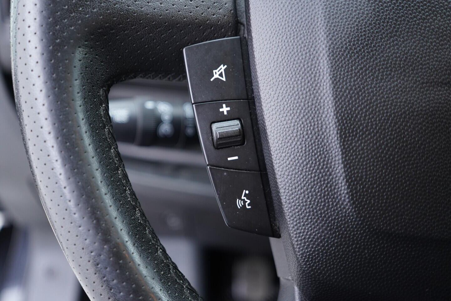 OV190V10785_25.webp_BOXER  2.0 BlueHDi 96 kW manuál