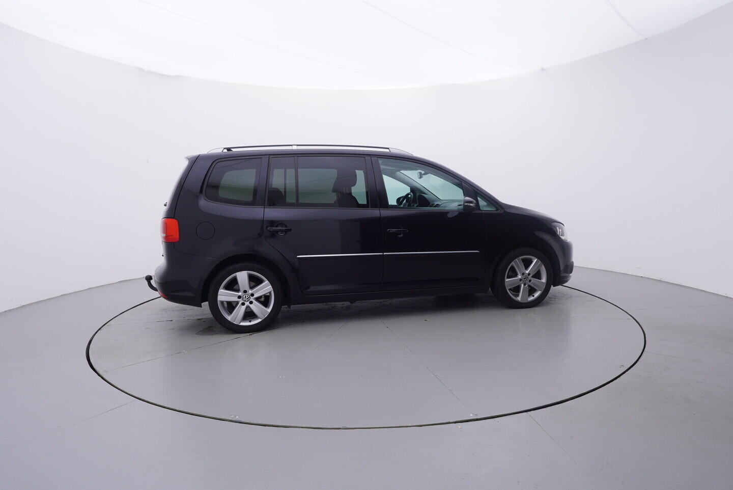 OV190V10788_15.webp_TOURAN  2.0 TDI 103 kW automat