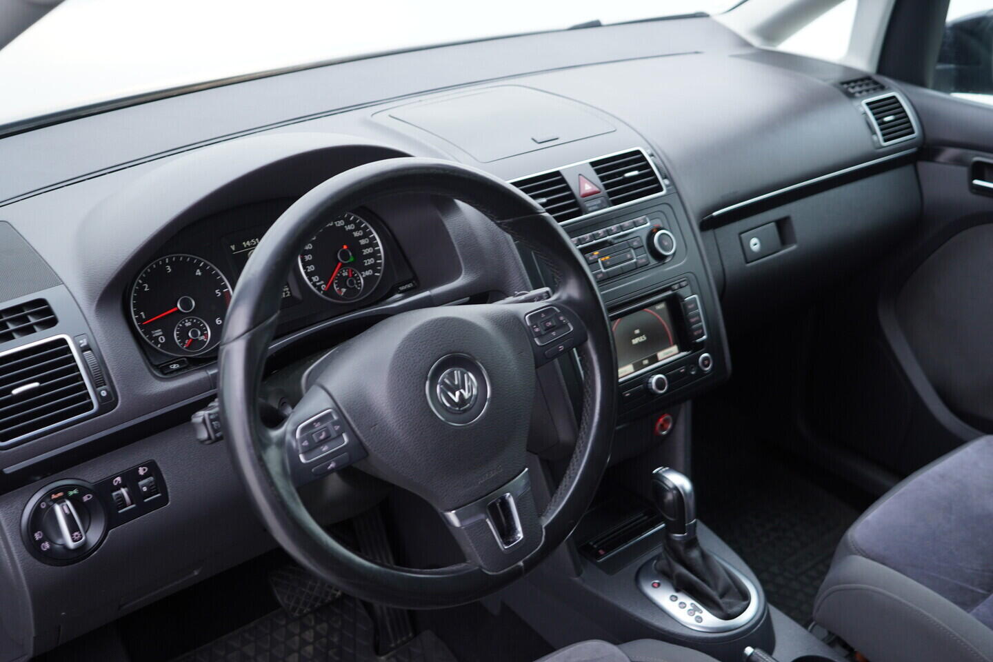 OV190V10788_21.webp_TOURAN  2.0 TDI 103 kW automat