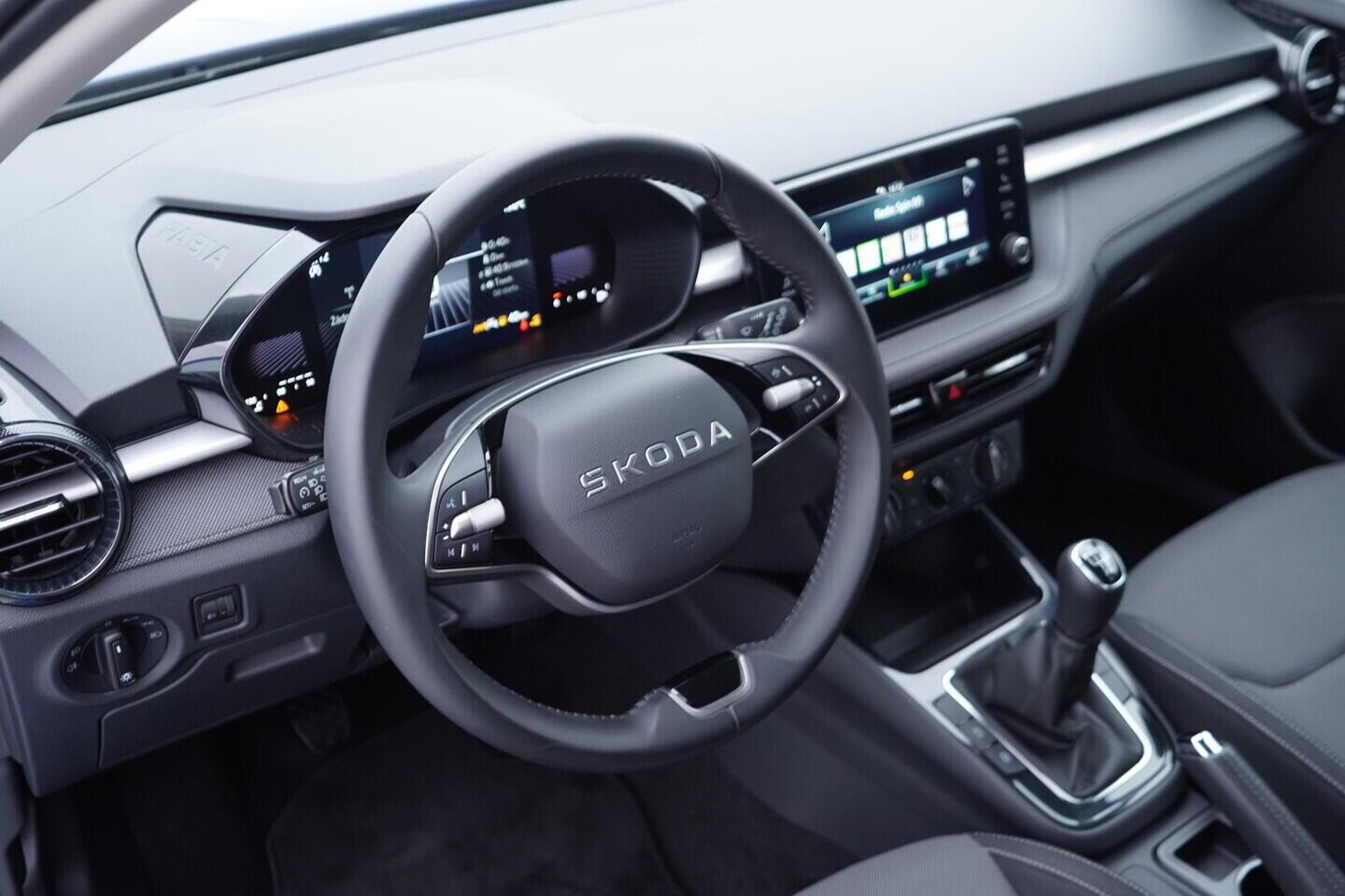 OV190V10790_21.webp_FABIA Selection 1.0 TSI 70 kW manuál, DPH