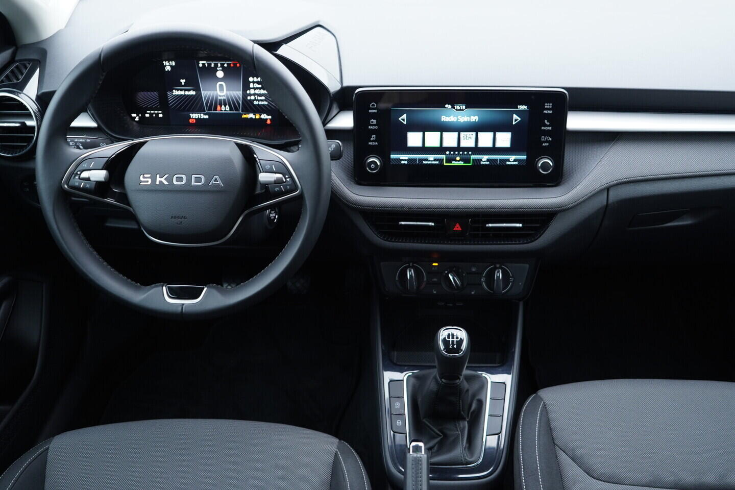 OV190V10790_26.webp_FABIA Selection 1.0 TSI 70 kW manuál, DPH