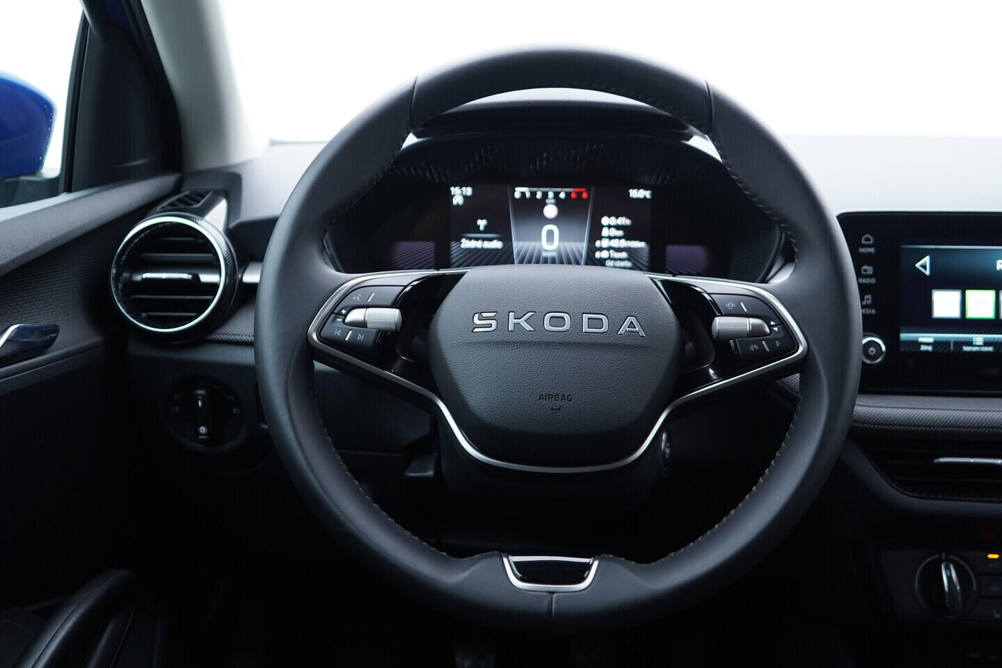 OV190V10790_27.webp_FABIA Selection 1.0 TSI 70 kW manuál, DPH