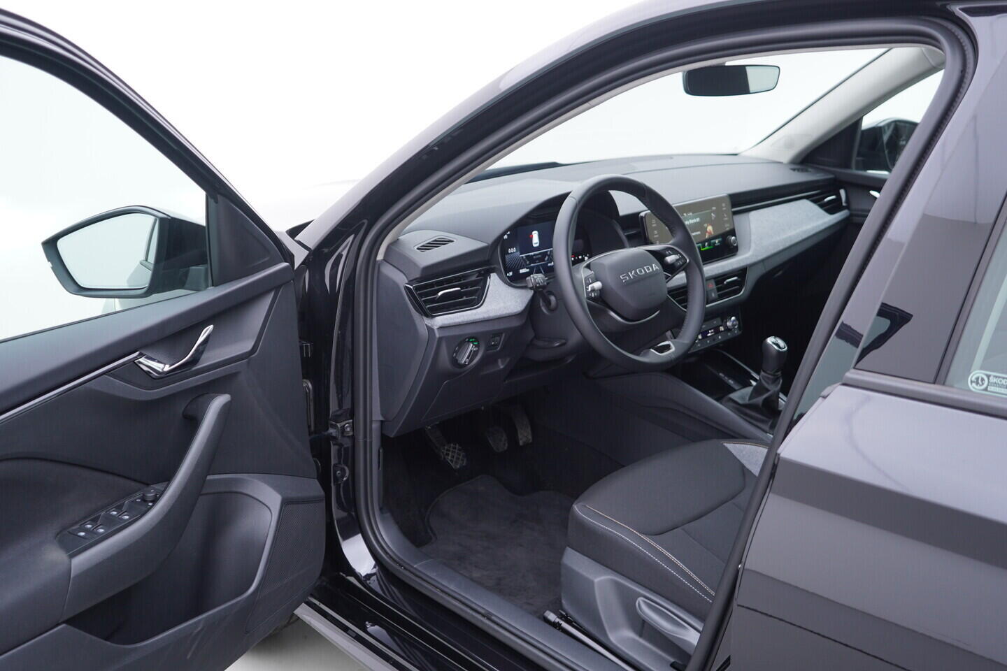 OV190V10791_18.webp_KAMIQ Selection 1.0 TSI 85 kW manuál, DPH