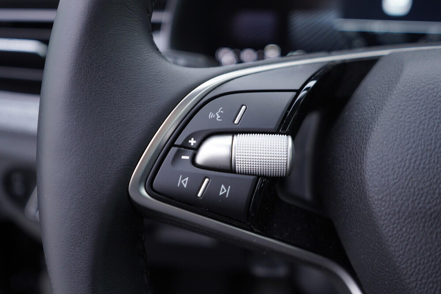 OV190V10791_25.webp_KAMIQ Selection 1.0 TSI 85 kW manuál, DPH