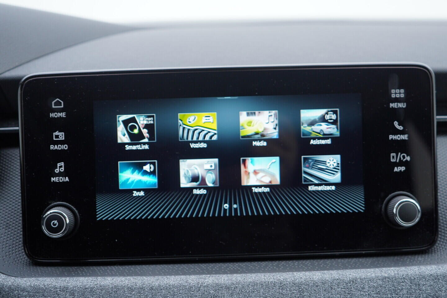 OV190V10791_32.webp_KAMIQ Selection 1.0 TSI 85 kW manuál, DPH