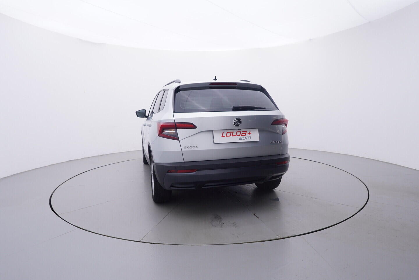 OV190V10792_13.webp_KAROQ Ambition 1.6 TDI 85 kW manuál