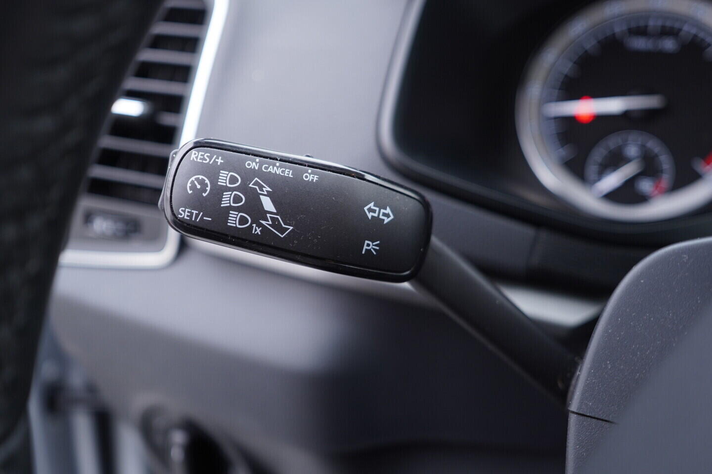 OV190V10792_23.webp_KAROQ Ambition 1.6 TDI 85 kW manuál