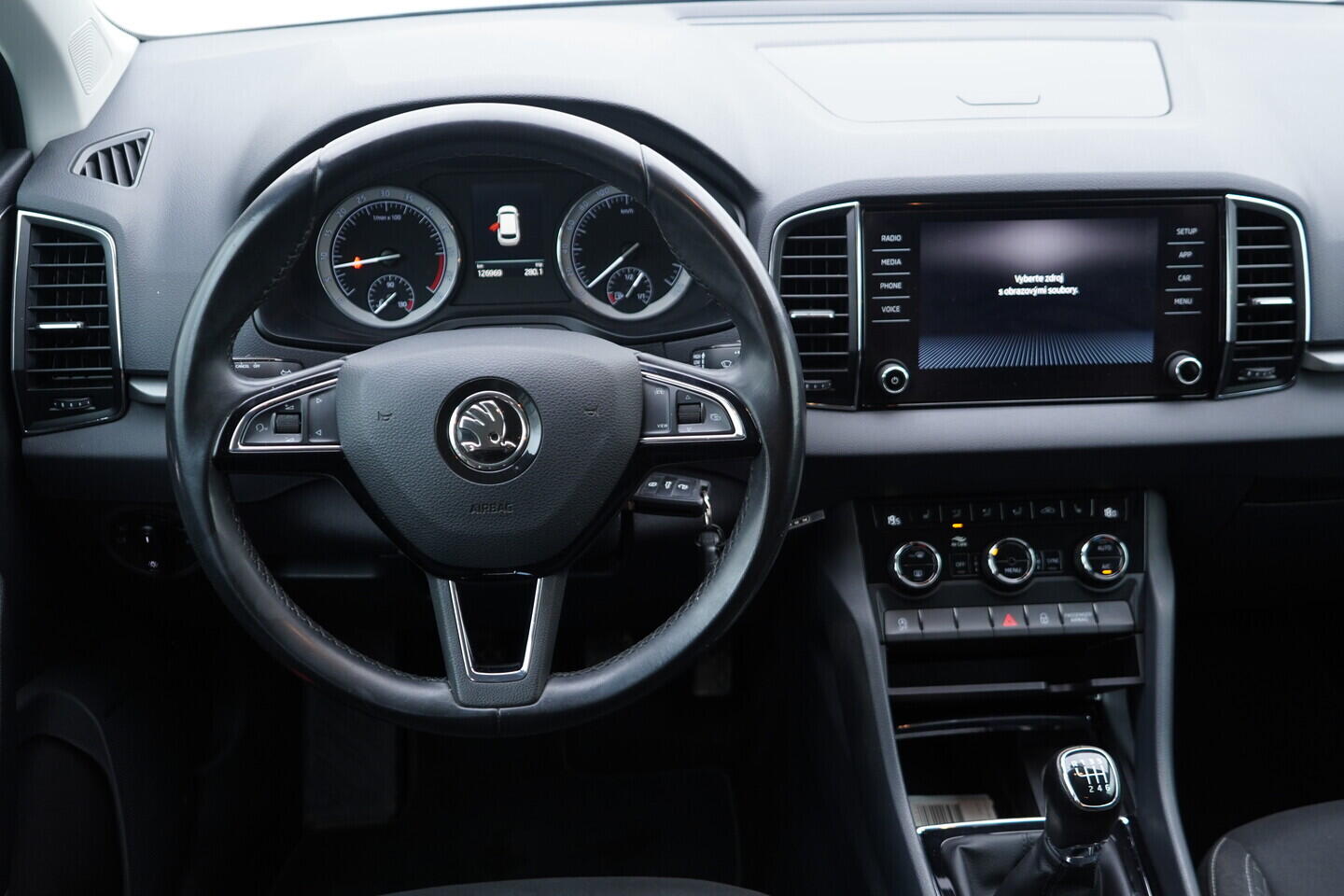 OV190V10792_27.webp_KAROQ Ambition 1.6 TDI 85 kW manuál