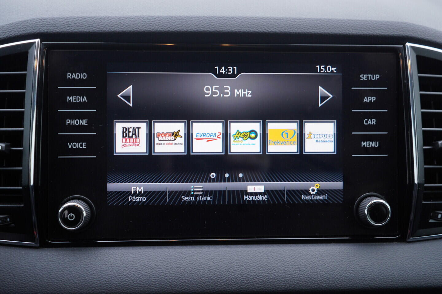 OV190V10792_29.webp_KAROQ Ambition 1.6 TDI 85 kW manuál