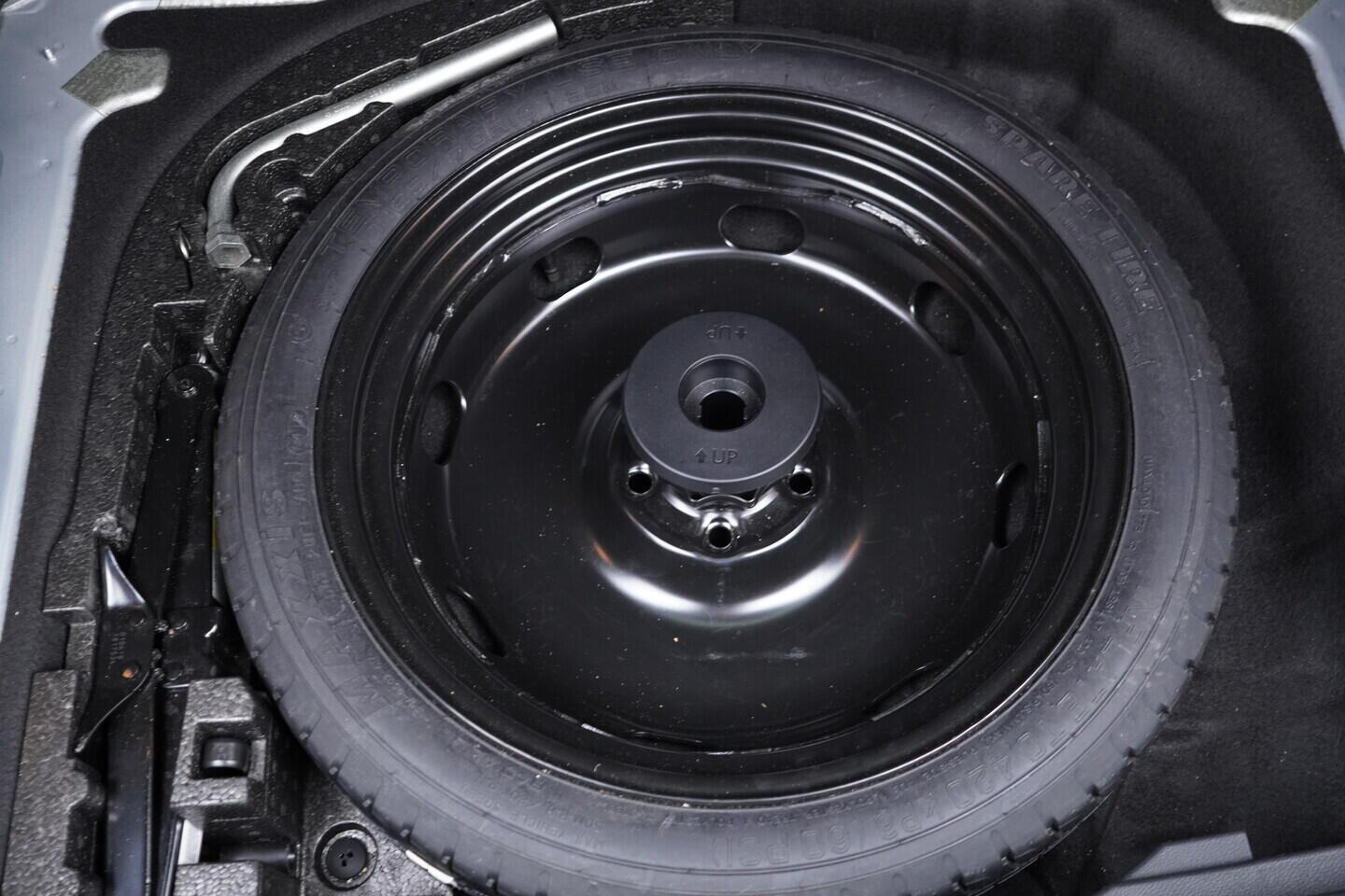 OV190V10792_41.webp_KAROQ Ambition 1.6 TDI 85 kW manuál