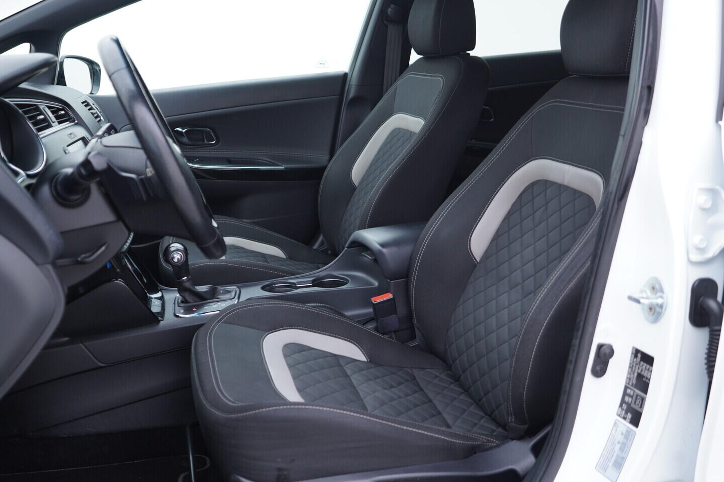 OV190V10794_22.webp_CEED GT-line 1.6 CRDi 100 kW automat