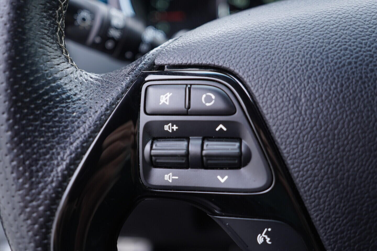 OV190V10794_25.webp_CEED GT-line 1.6 CRDi 100 kW automat