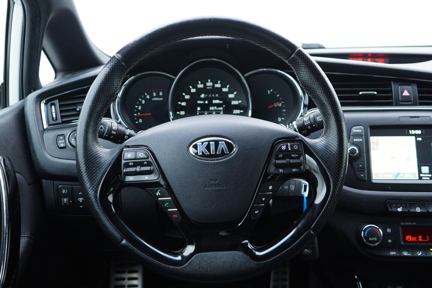 OV190V10794_31.webp_CEED GT-line 1.6 CRDi 100 kW automat