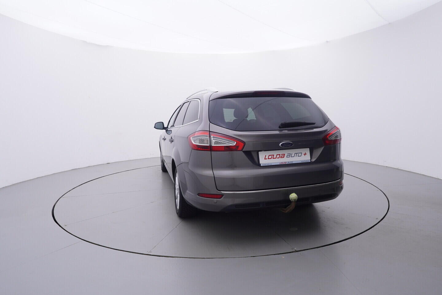 OV190V10795_13.webp_MONDEO  2.0 Tdci 103 kW manuál