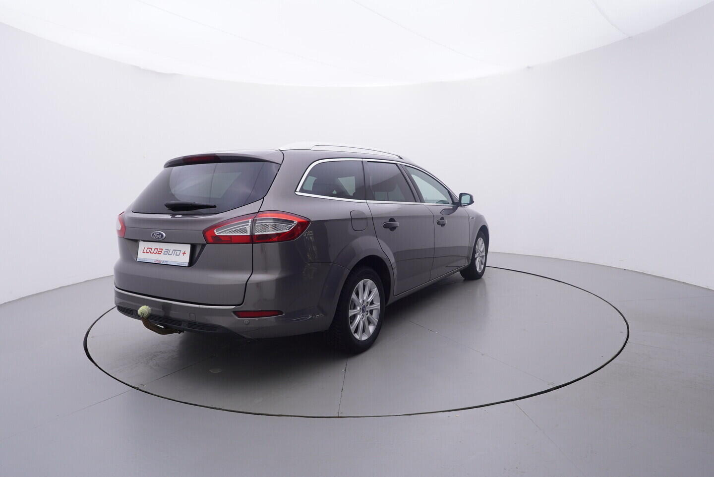 OV190V10795_14.webp_MONDEO  2.0 Tdci 103 kW manuál