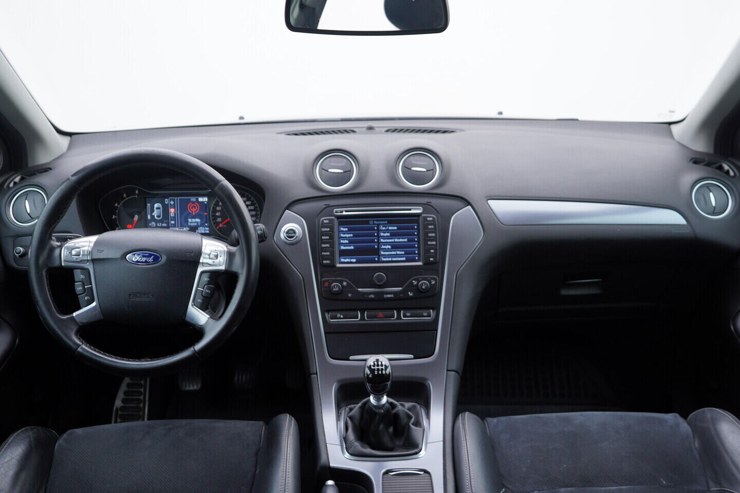 OV190V10795_26.webp_MONDEO  2.0 Tdci 103 kW manuál