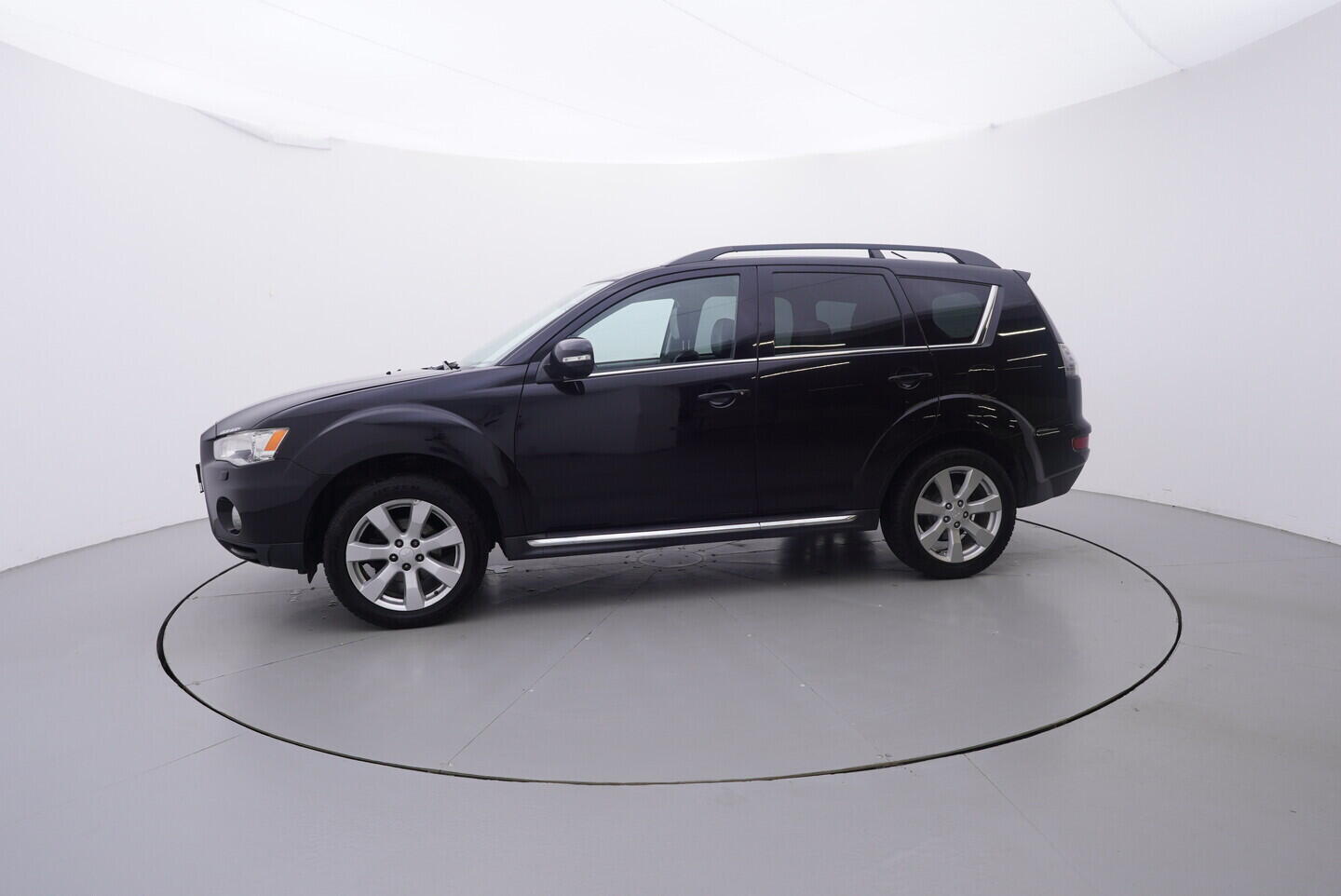 OV190V10796_11.webp_OUTLANDER  2.3 DI-D 130 kW manuál