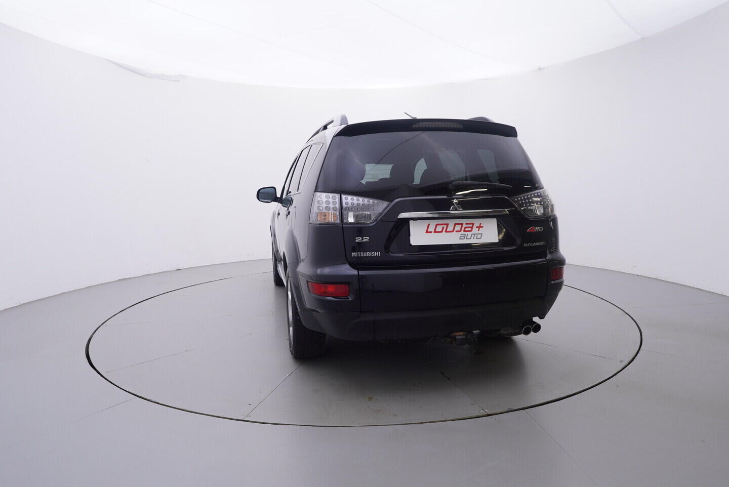 OV190V10796_13.webp_OUTLANDER  2.3 DI-D 130 kW manuál