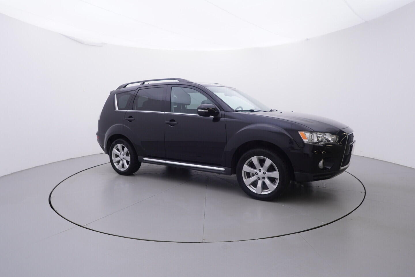 OV190V10796_16.webp_OUTLANDER  2.3 DI-D 130 kW manuál