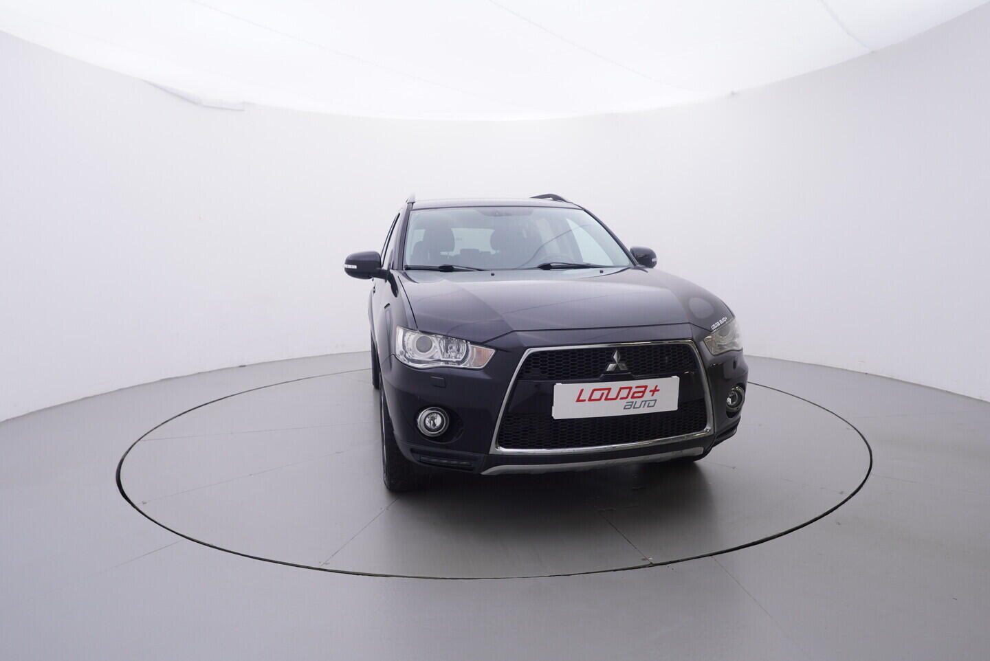 OV190V10796_17.webp_OUTLANDER  2.3 DI-D 130 kW manuál