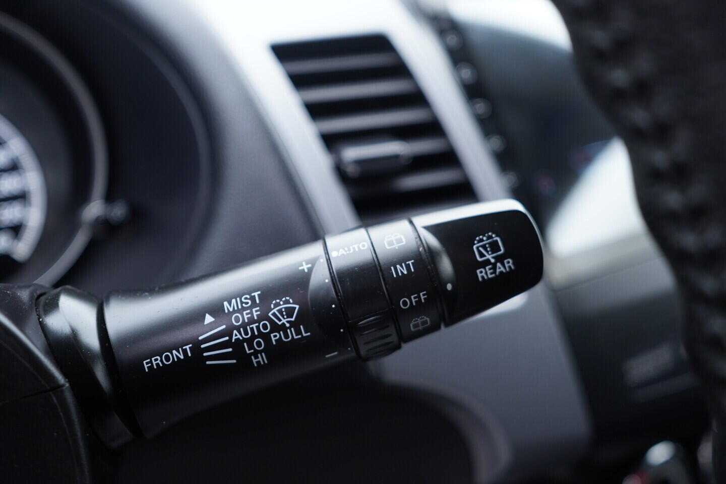 OV190V10796_26.webp_OUTLANDER  2.3 DI-D 130 kW manuál