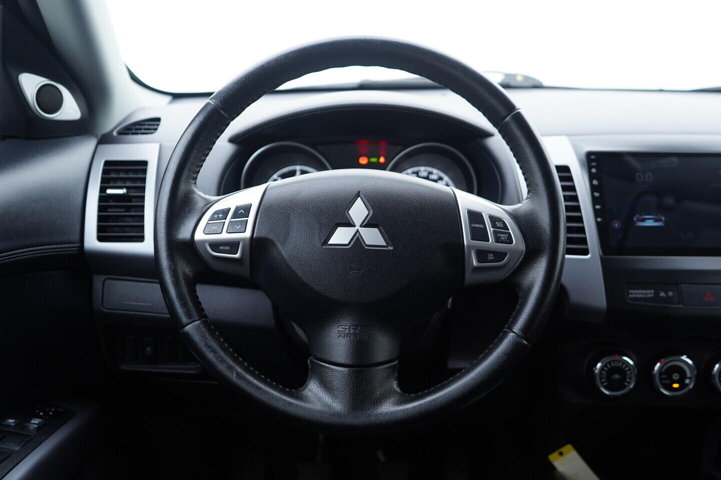 OV190V10796_28.webp_OUTLANDER  2.3 DI-D 130 kW manuál