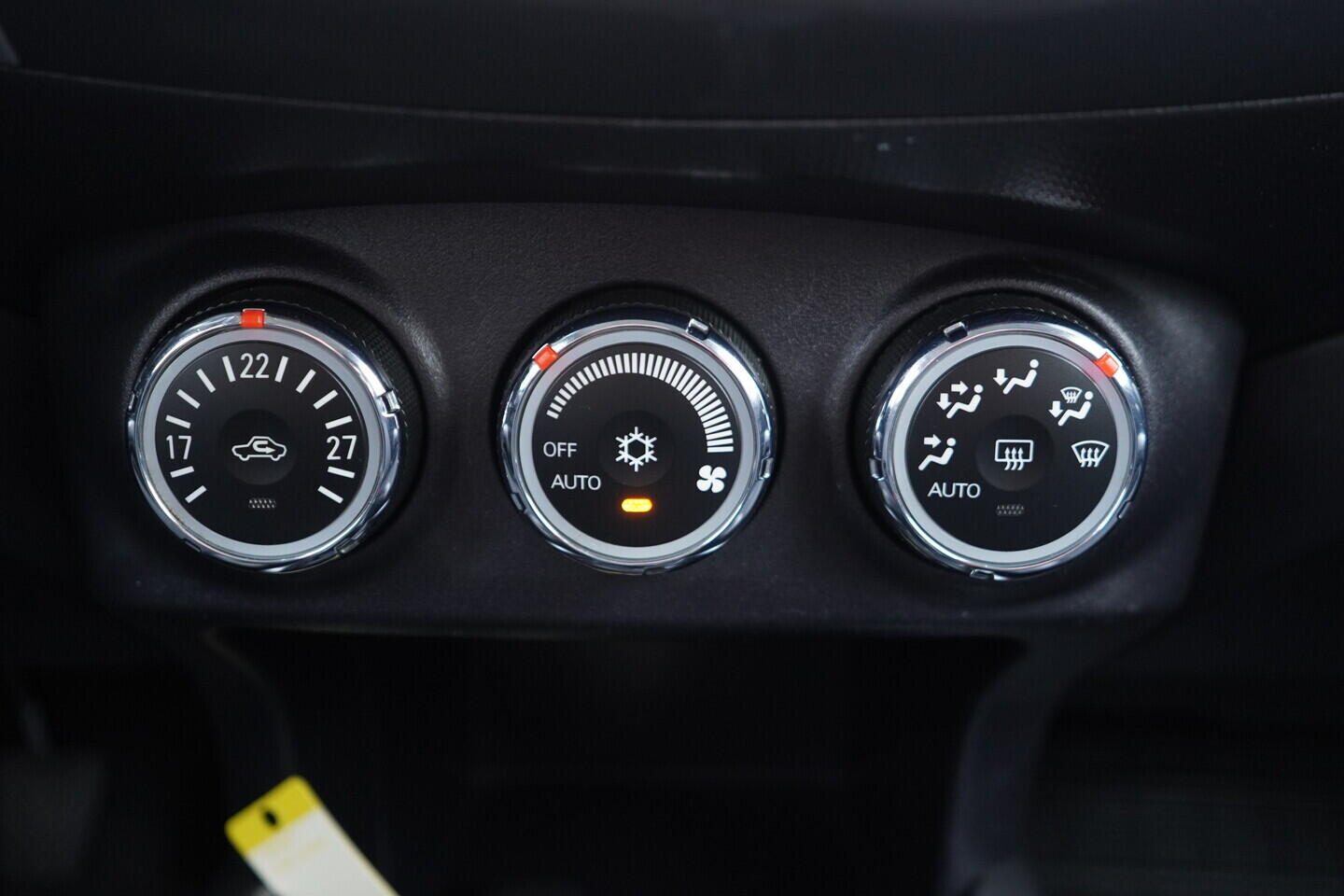 OV190V10796_31.webp_OUTLANDER  2.3 DI-D 130 kW manuál