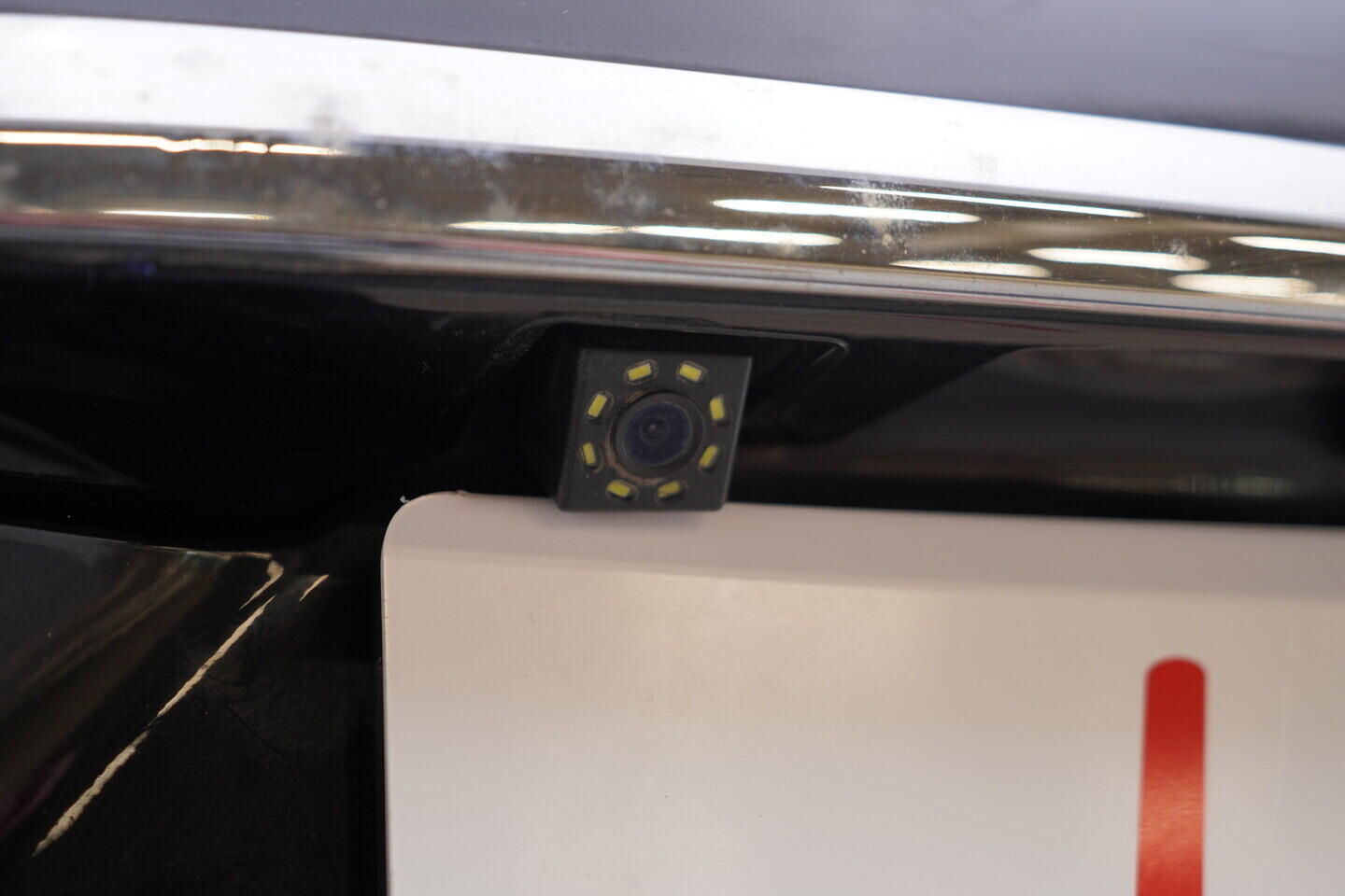 OV190V10796_37.webp_OUTLANDER  2.3 DI-D 130 kW manuál