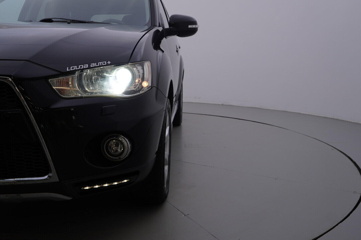 OV190V10796_39.webp_OUTLANDER  2.3 DI-D 130 kW manuál