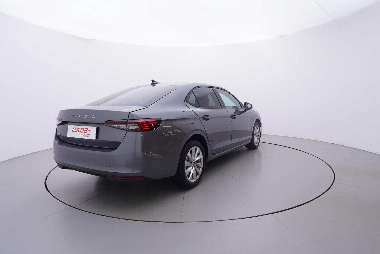 OV190V10798_14.webp_SUPERB Selection 2.0 TDI 110 kW automat, DPH