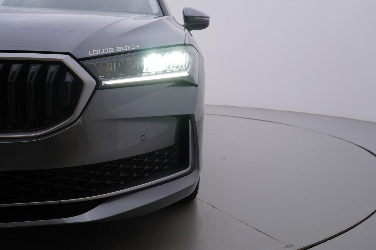 OV190V10798_41.webp_SUPERB Selection 2.0 TDI 110 kW automat, DPH