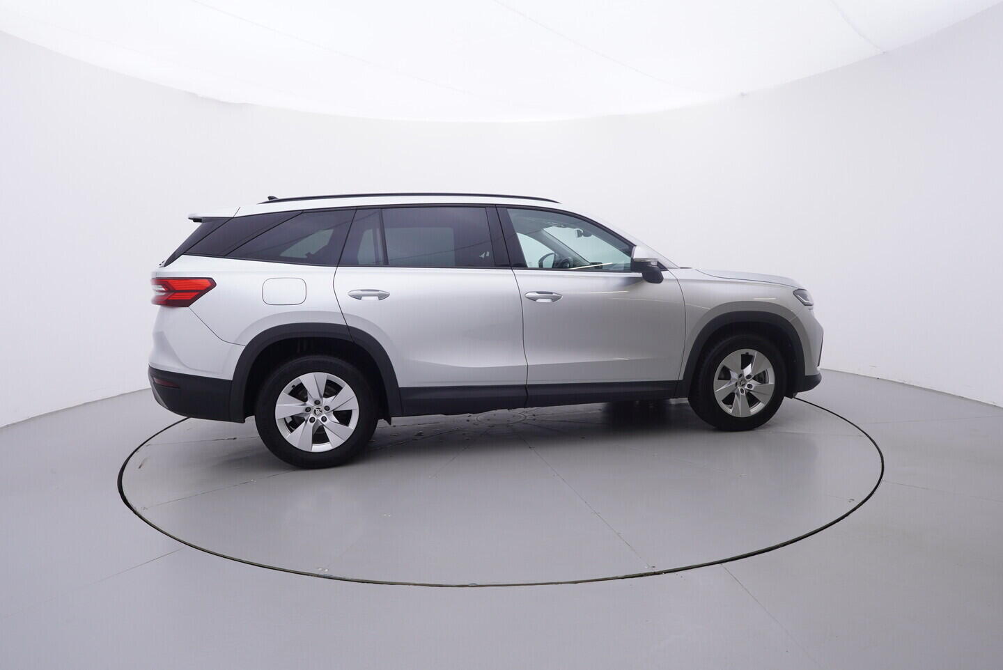 OV190V10799_15.webp_KODIAQ Selection 2.0 TDI 142 kW automat, DPH