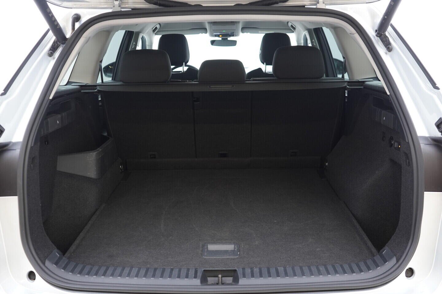 OV190V10799_43.webp_KODIAQ Selection 2.0 TDI 142 kW automat, DPH