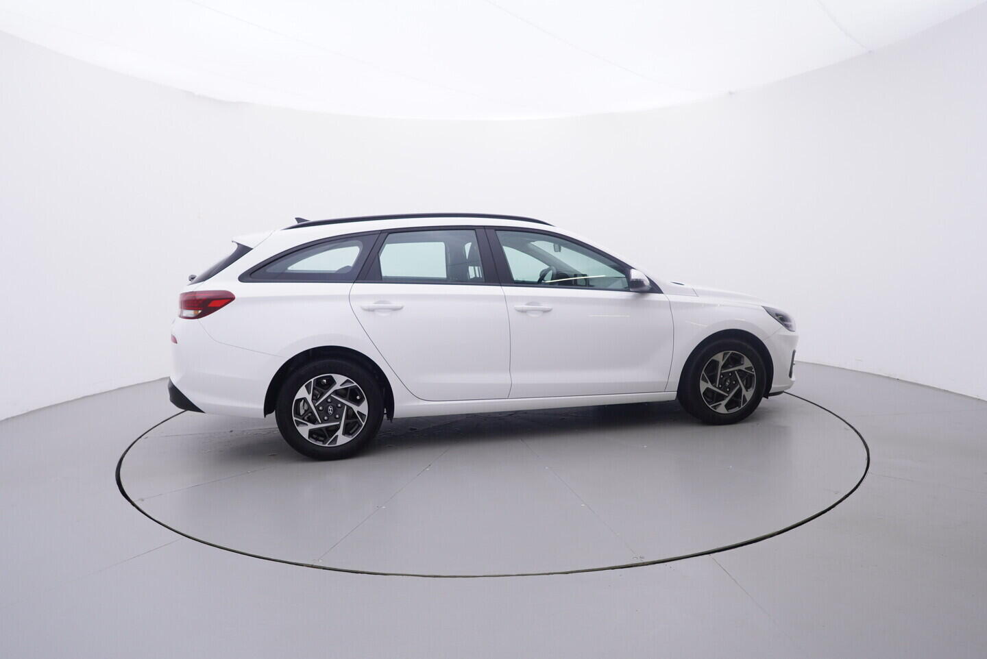 OV190V10802_15.webp_I30 Smart 1.0  74 kW automat, DPH