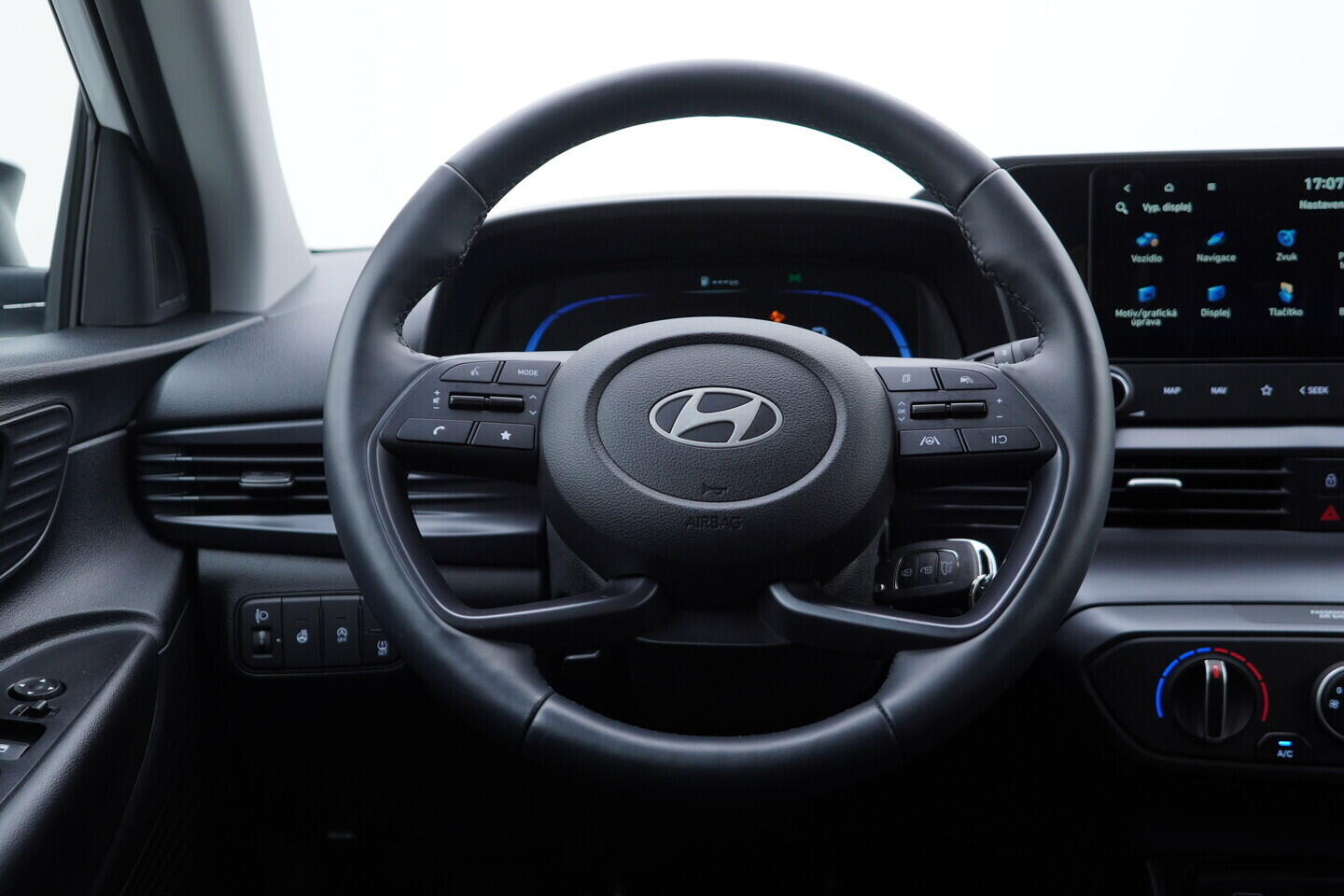 OV190V10803_25.webp_BAYON GO! 1.2  58 kW manuál, DPH