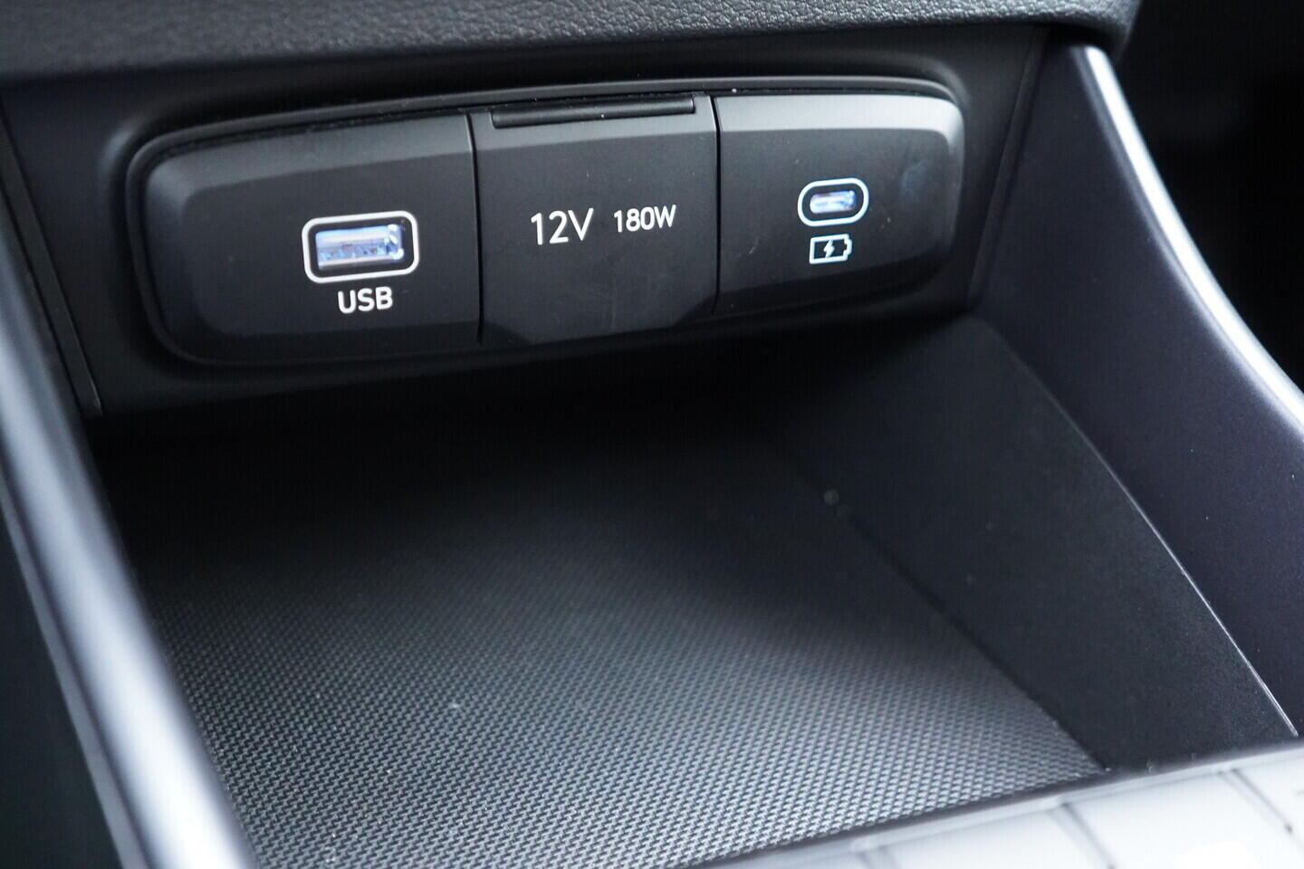 OV190V10803_33.webp_BAYON GO! 1.2  58 kW manuál, DPH