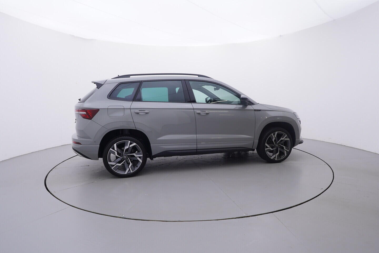 OV190V10806_15.webp_KAROQ SportLine 1.5 TSI 110 kW automat, DPH