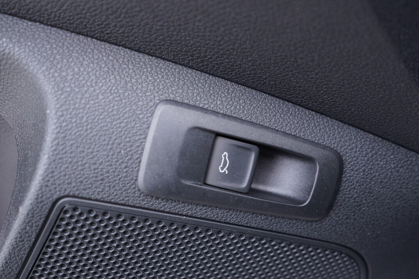 OV190V10806_21.webp_KAROQ SportLine 1.5 TSI 110 kW automat, DPH