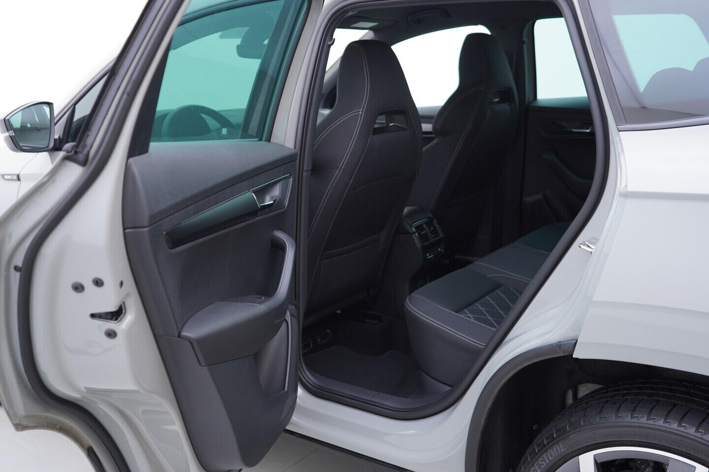 OV190V10806_37.webp_KAROQ SportLine 1.5 TSI 110 kW automat, DPH