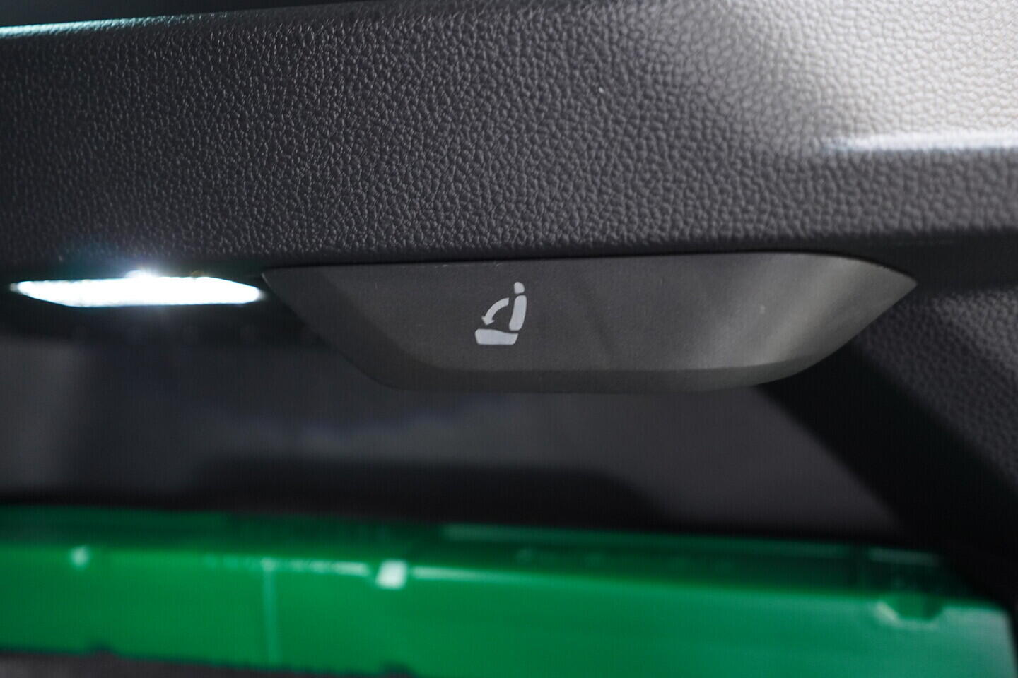 OV190V10806_42.webp_KAROQ SportLine 1.5 TSI 110 kW automat, DPH