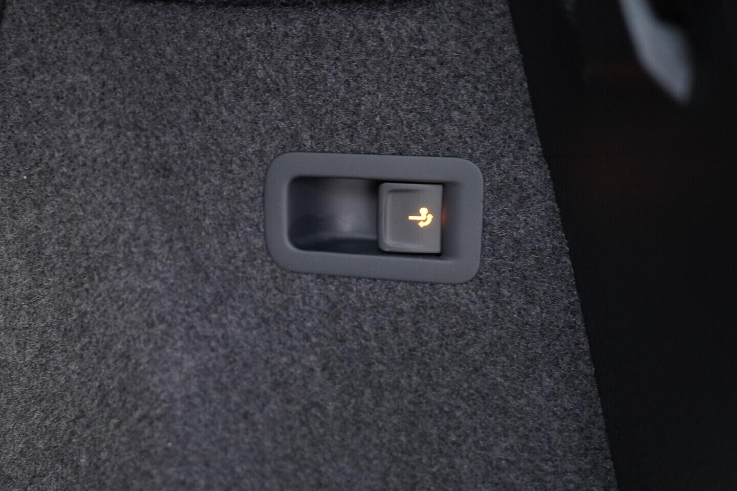 OV190V10806_43.webp_KAROQ SportLine 1.5 TSI 110 kW automat, DPH