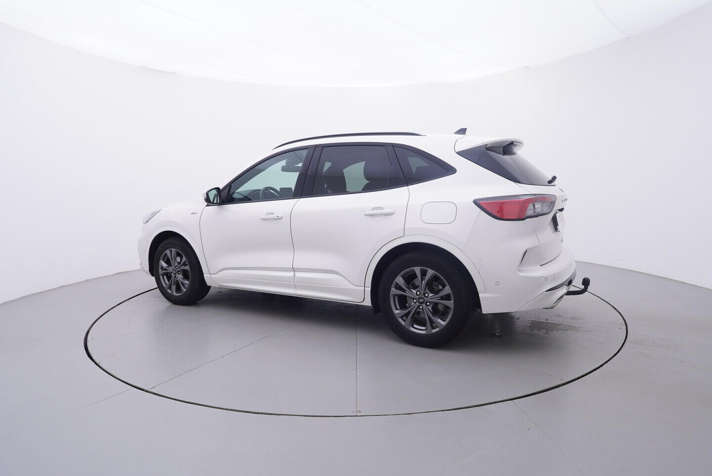 OV190V10808_12.webp_KUGA  1.5  110 kW manuál